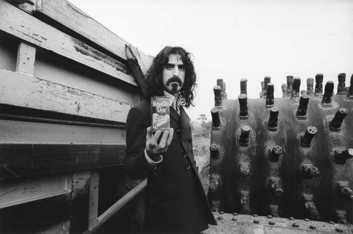 http://www.united-mutations.com/z/frank_zappa/baron_wolman__zappa_with_mountain_dew1968.jpg